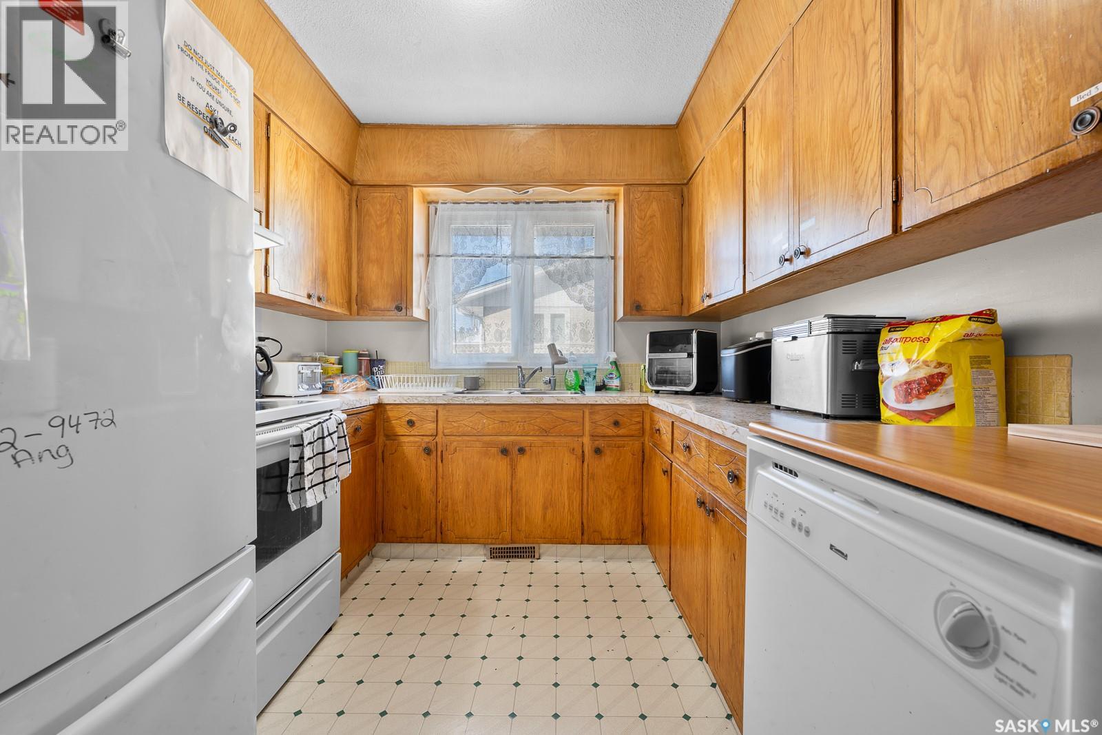 1914 Arthur Street, Regina, Saskatchewan  S4T 4W5 - Photo 6 - SK029376