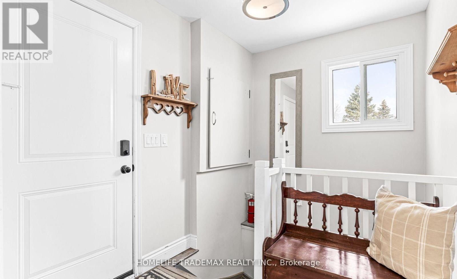 65 Druan Drive, Kawartha Lakes (Mariposa), Ontario  L9L 1B6 - Photo 5 - X12764244