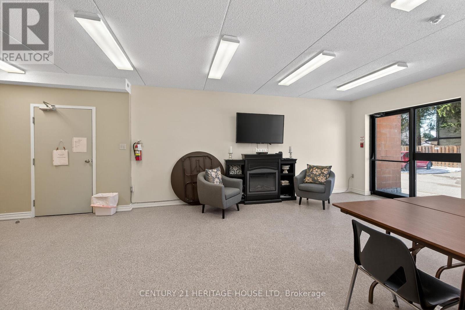 Unknown Address, ,    - Photo 41 - X12832942