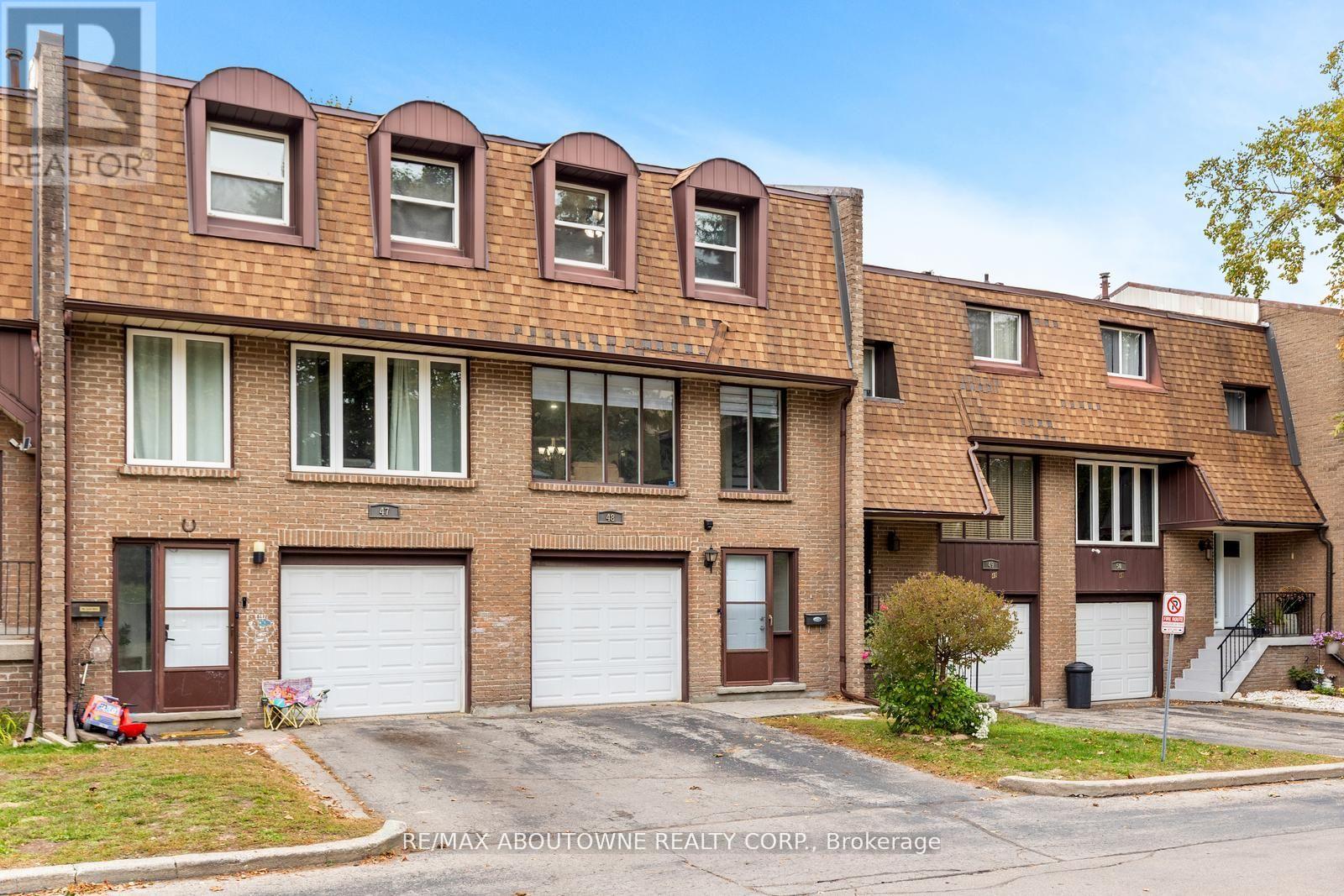 48 - 49 CEDARWOODS CRESCENT, Kitchener, Ontario