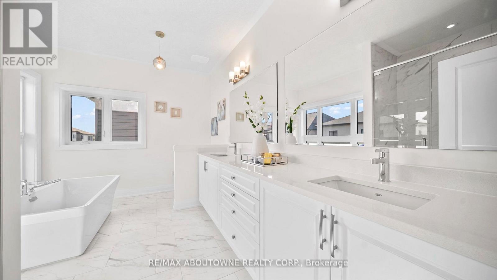 27 Jacob Detweiller Drive, Kitchener, Ontario  N2P 0K7 - Photo 17 - X12833056