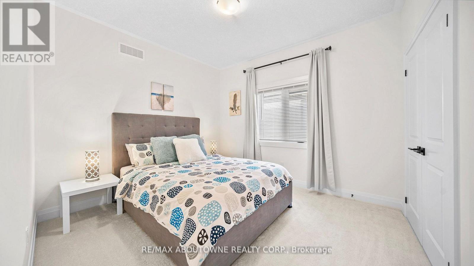 27 Jacob Detweiller Drive, Kitchener, Ontario  N2P 0K7 - Photo 19 - X12833056