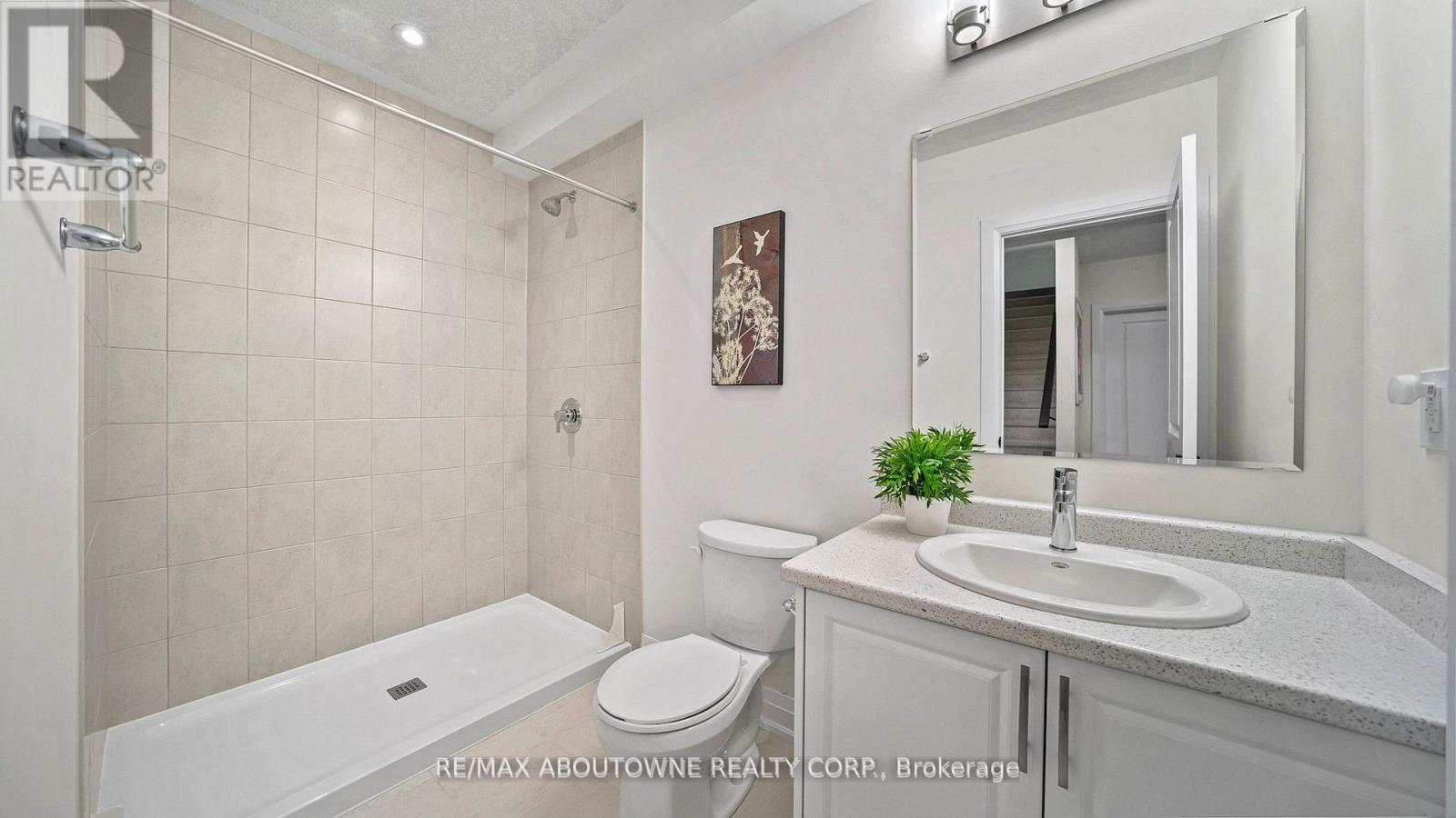 27 Jacob Detweiller Drive, Kitchener, Ontario  N2P 0K7 - Photo 24 - X12833056