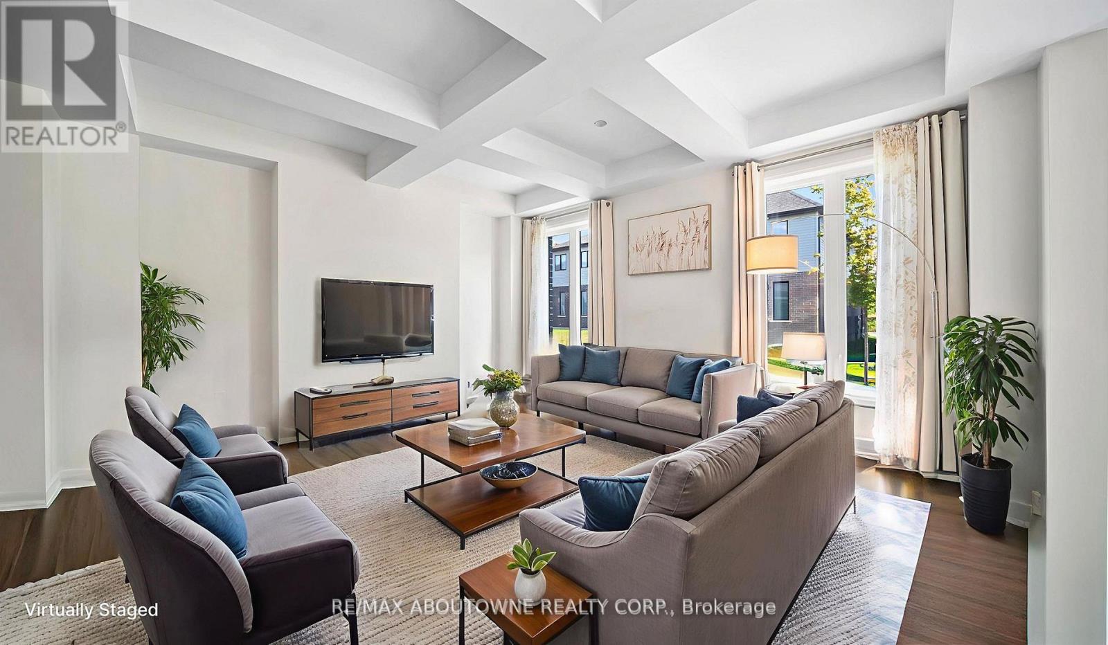 27 Jacob Detweiller Drive, Kitchener, Ontario  N2P 0K7 - Photo 7 - X12833056