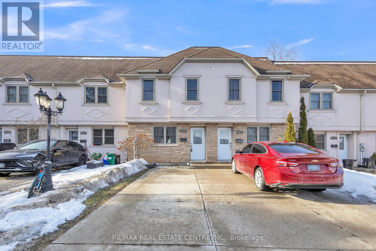 4 - 43 Blandford Street, Woodstock, Ontario  N4S 7H7 - Photo 4 - X12833188