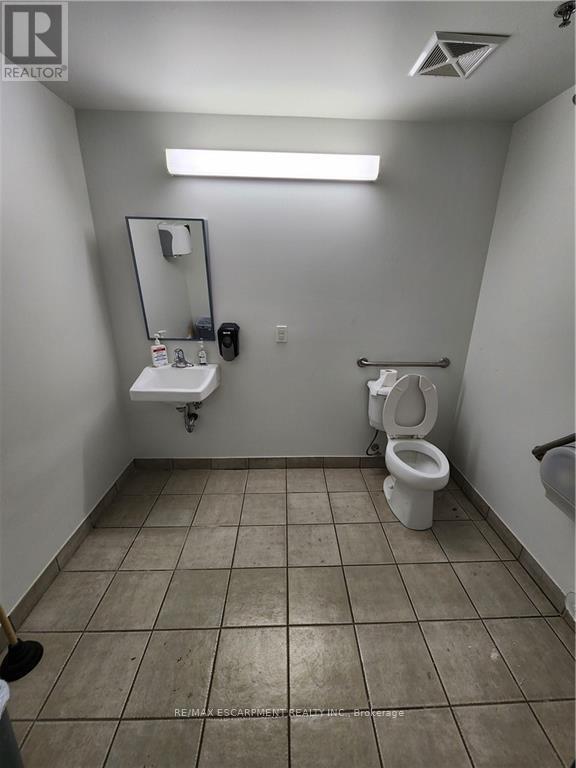 104 - 1100 South Service Road, Hamilton, Ontario  L8E 0C5 - Photo 8 - X12833202