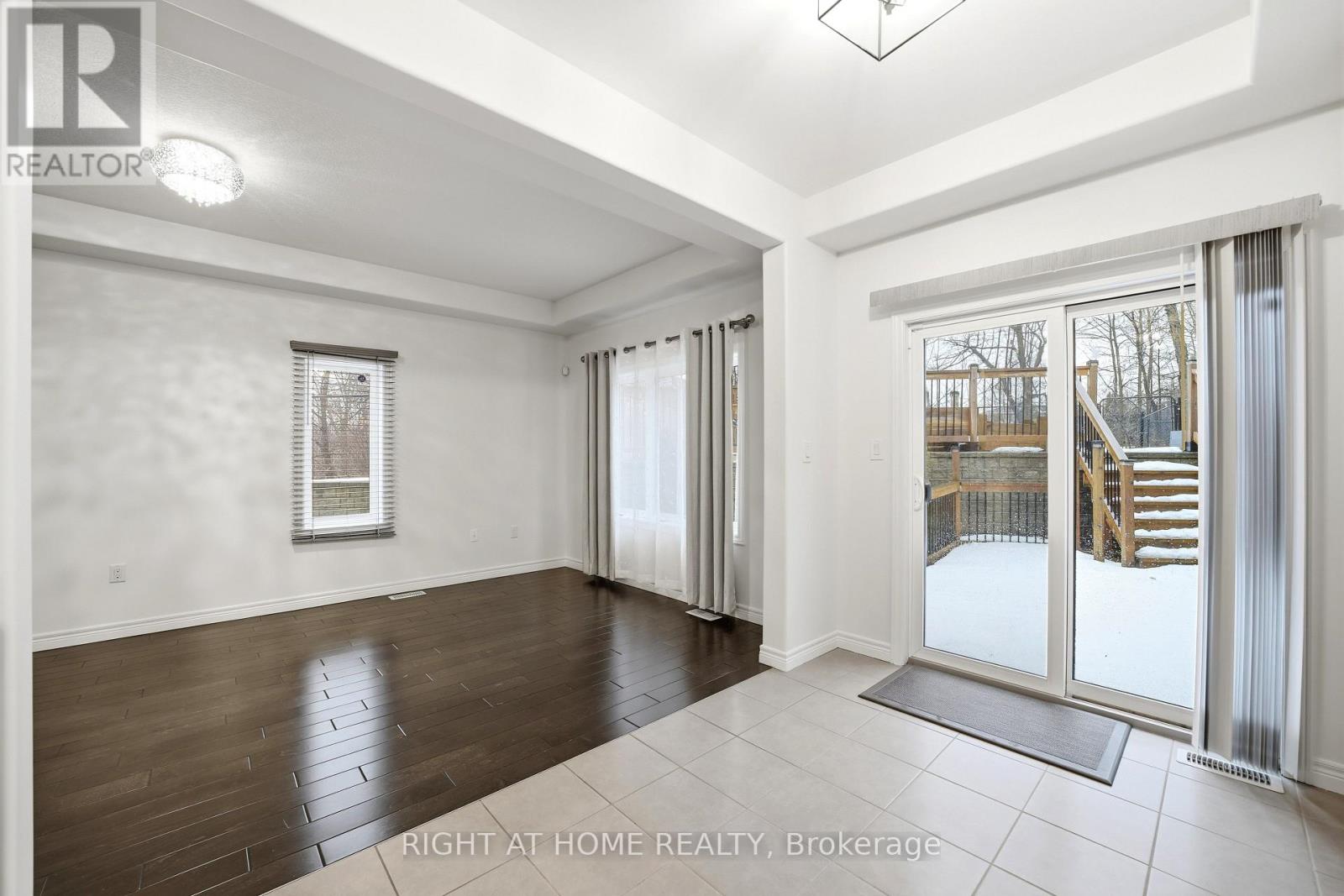 32 Rolling Lane, Hamilton, Ontario  L8K 0A1 - Photo 13 - X12833242