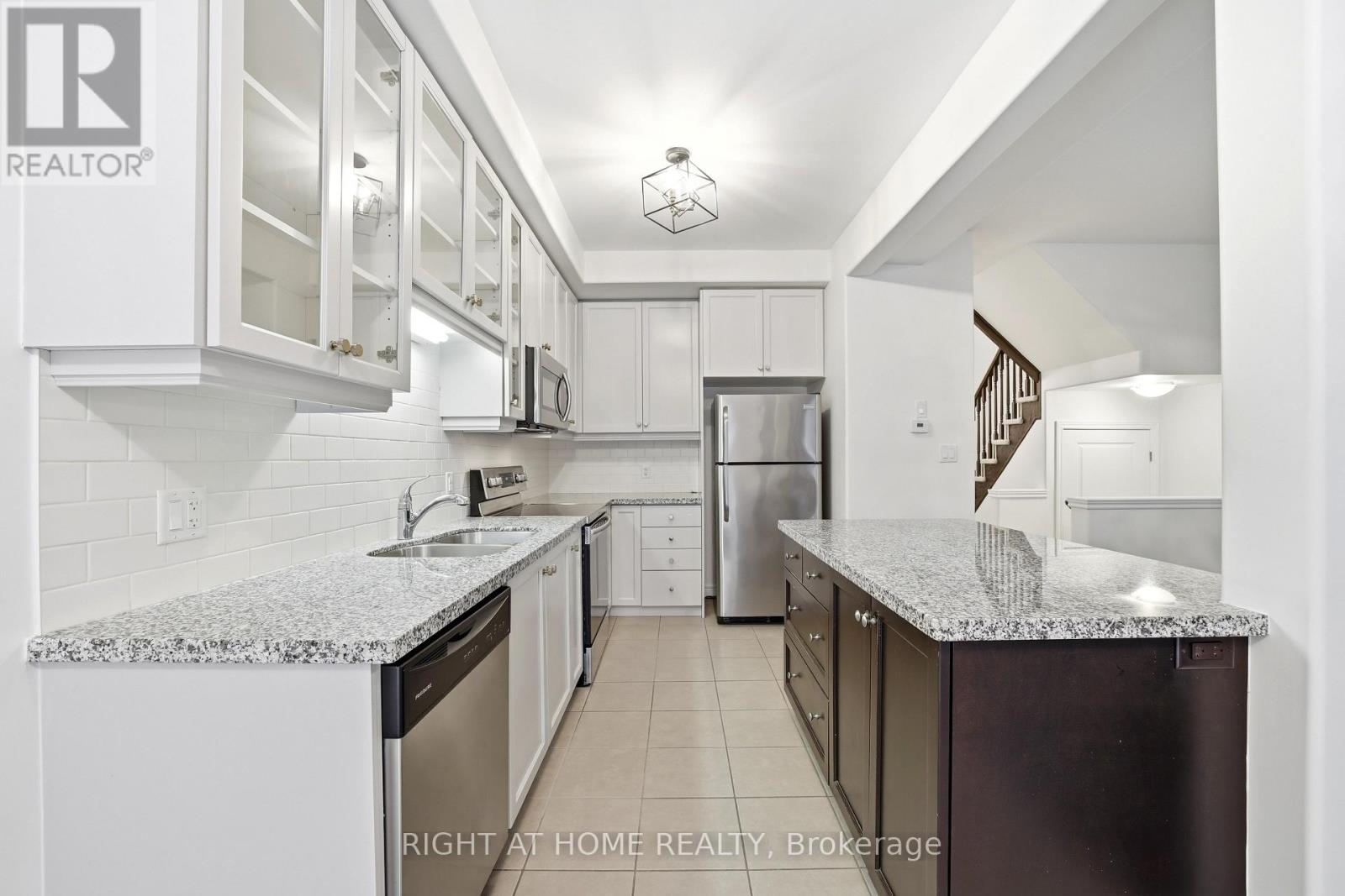 32 Rolling Lane, Hamilton, Ontario  L8K 0A1 - Photo 16 - X12833242