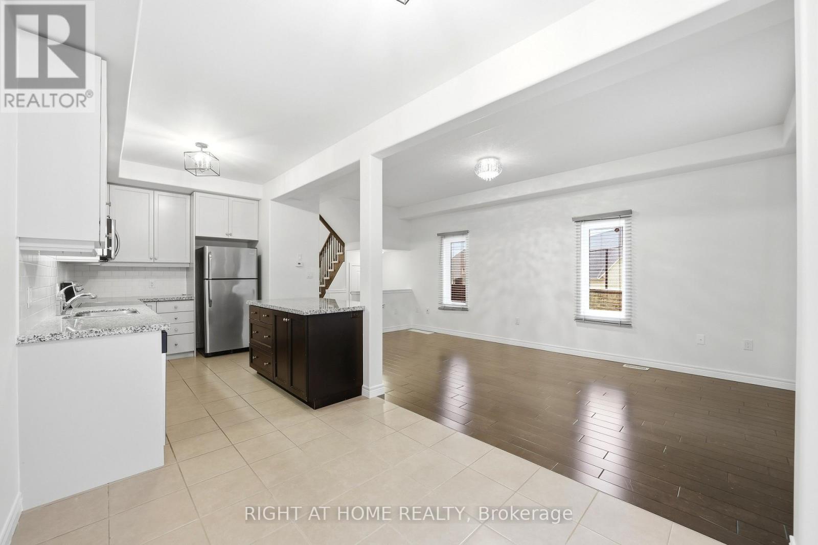 32 Rolling Lane, Hamilton, Ontario  L8K 0A1 - Photo 17 - X12833242