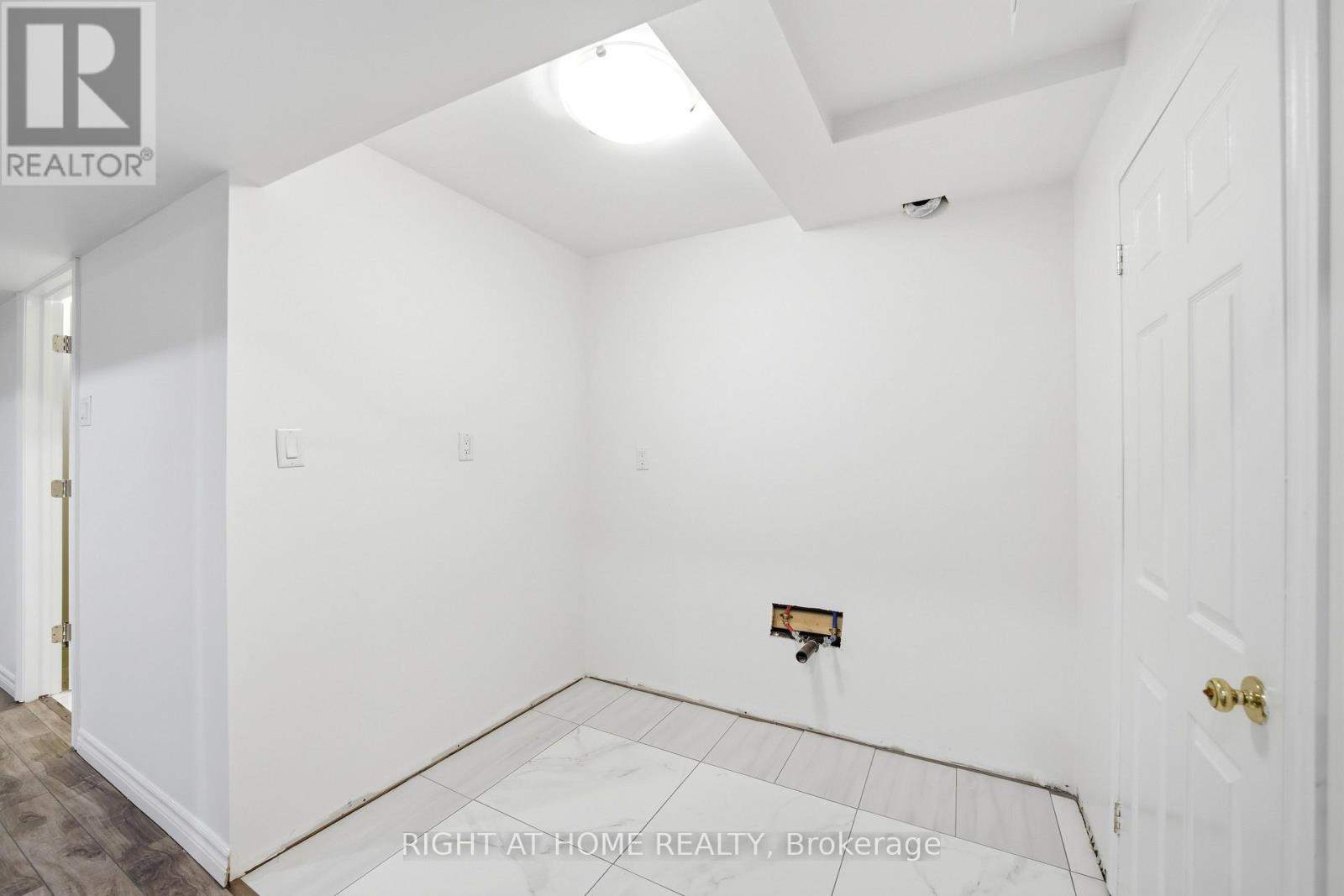 32 Rolling Lane, Hamilton, Ontario  L8K 0A1 - Photo 37 - X12833242