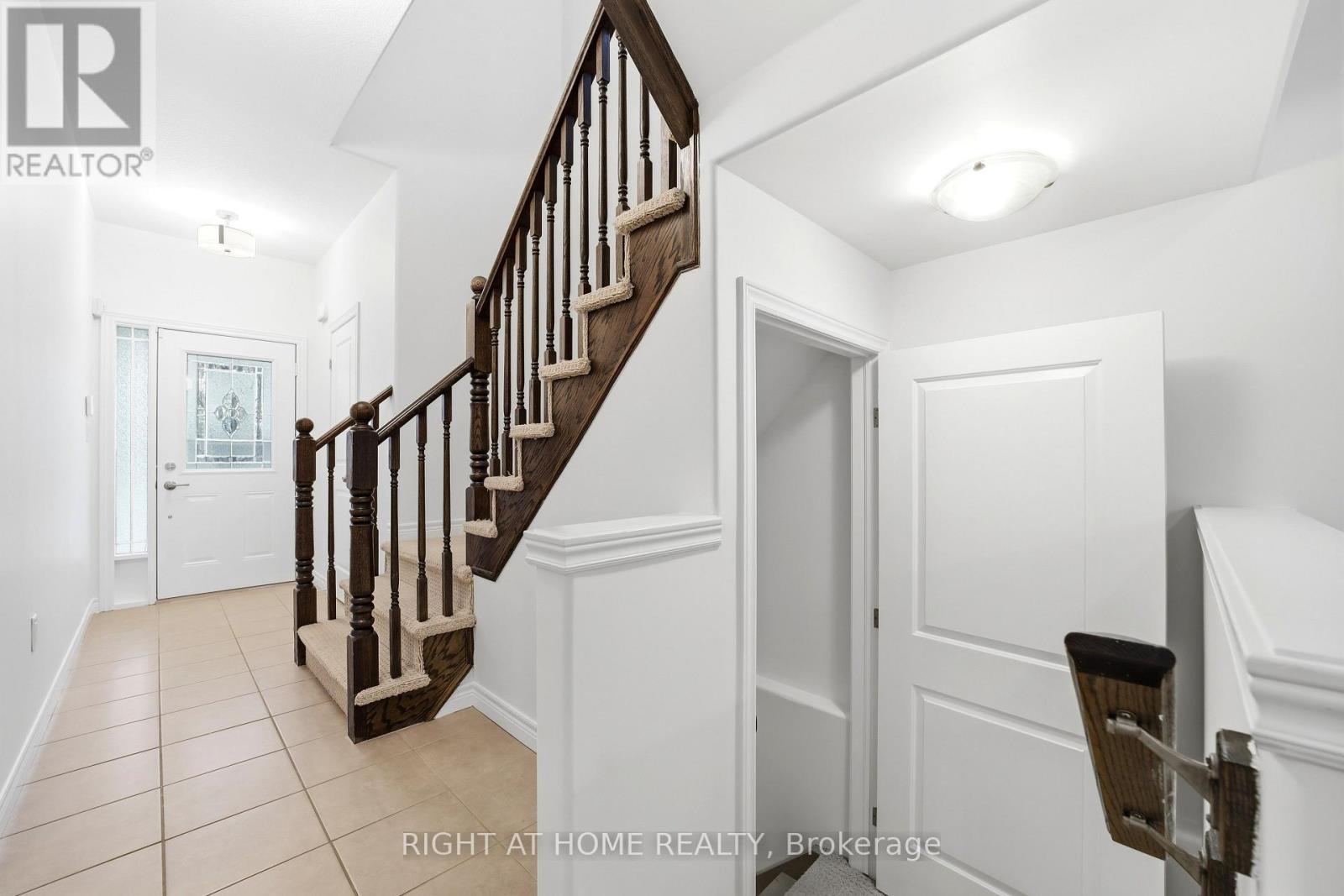 32 Rolling Lane, Hamilton, Ontario  L8K 0A1 - Photo 6 - X12833242