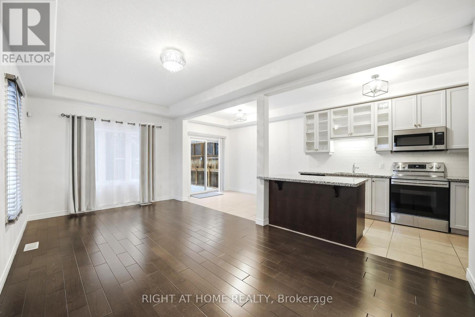 32 Rolling Lane, Hamilton, Ontario  L8K 0A1 - Photo 8 - X12833242