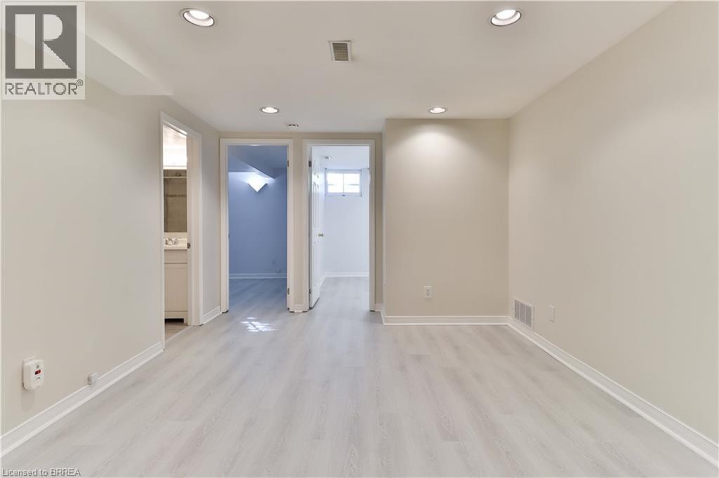 32 Christina Crescent, Scarborough, Ontario  M1R 4H6 - Photo 16 - 40808598