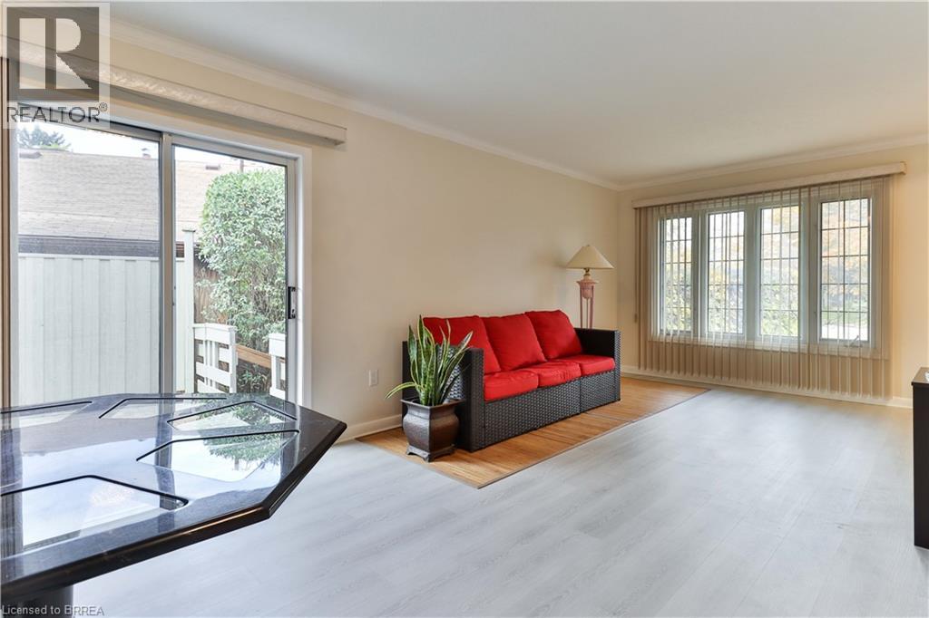 32 Christina Crescent, Scarborough, Ontario  M1R 4H6 - Photo 5 - 40808598