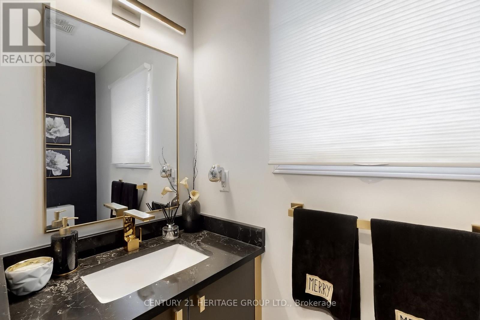 58 Russel Drive, Bradford West Gwillimbury, Ontario  L3Z 0M9 - Photo 17 - N12825090