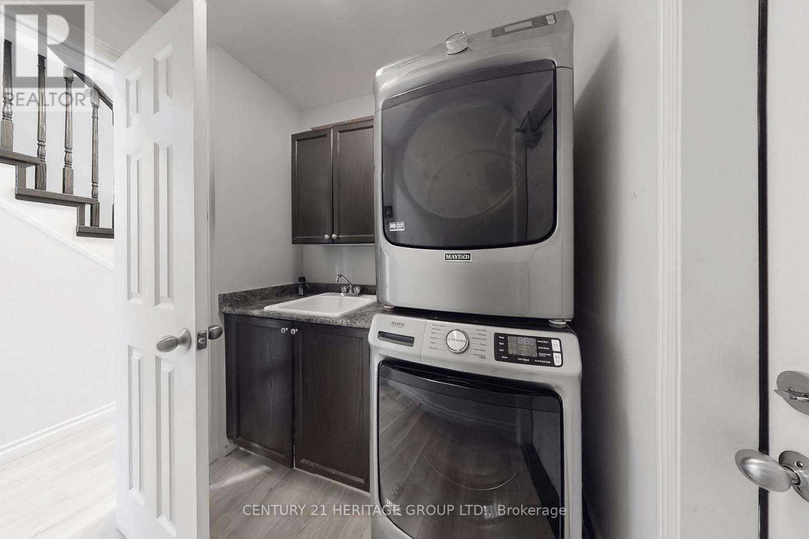 58 Russel Drive, Bradford West Gwillimbury, Ontario  L3Z 0M9 - Photo 18 - N12825090