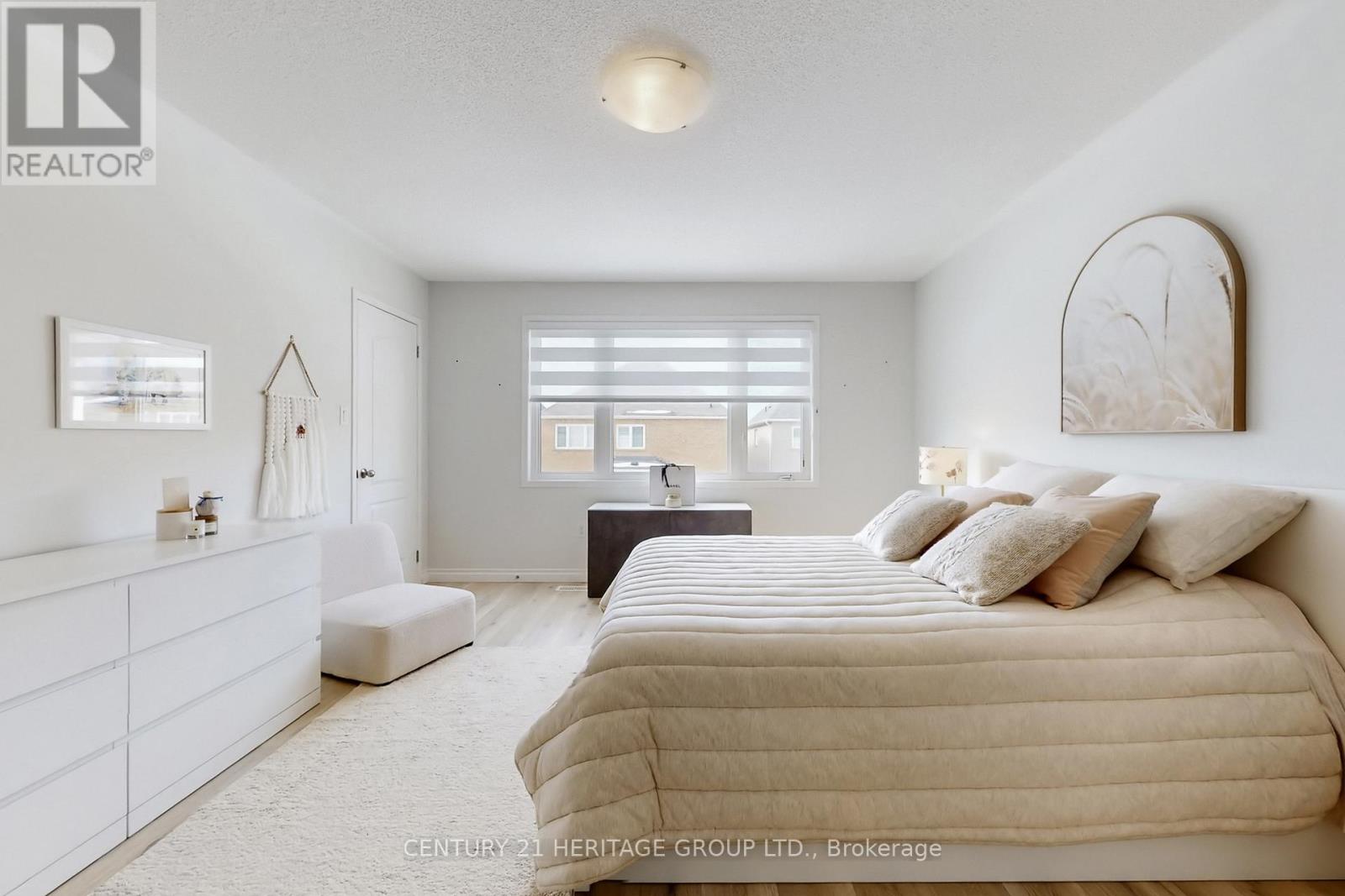 58 Russel Drive, Bradford West Gwillimbury, Ontario  L3Z 0M9 - Photo 24 - N12825090