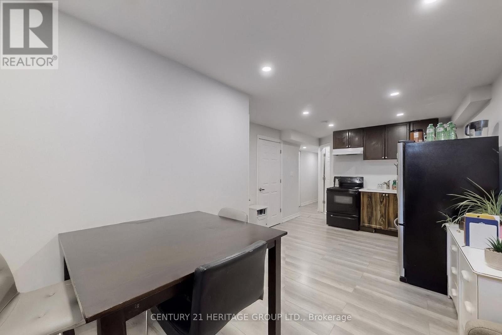 58 Russel Drive, Bradford West Gwillimbury, Ontario  L3Z 0M9 - Photo 40 - N12825090