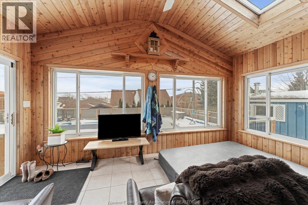 22 Roger Street, Leamington, Ontario N8H 3N9 - Photo 12 - 26004289