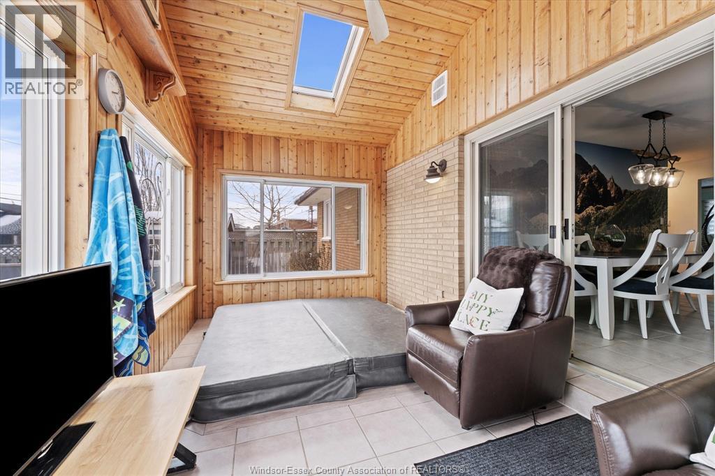 22 Roger Street, Leamington, Ontario N8H 3N9 - Photo 13 - 26004289