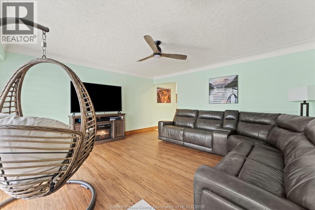 22 Roger Street, Leamington, Ontario N8H 3N9 - Photo 4 - 26004289