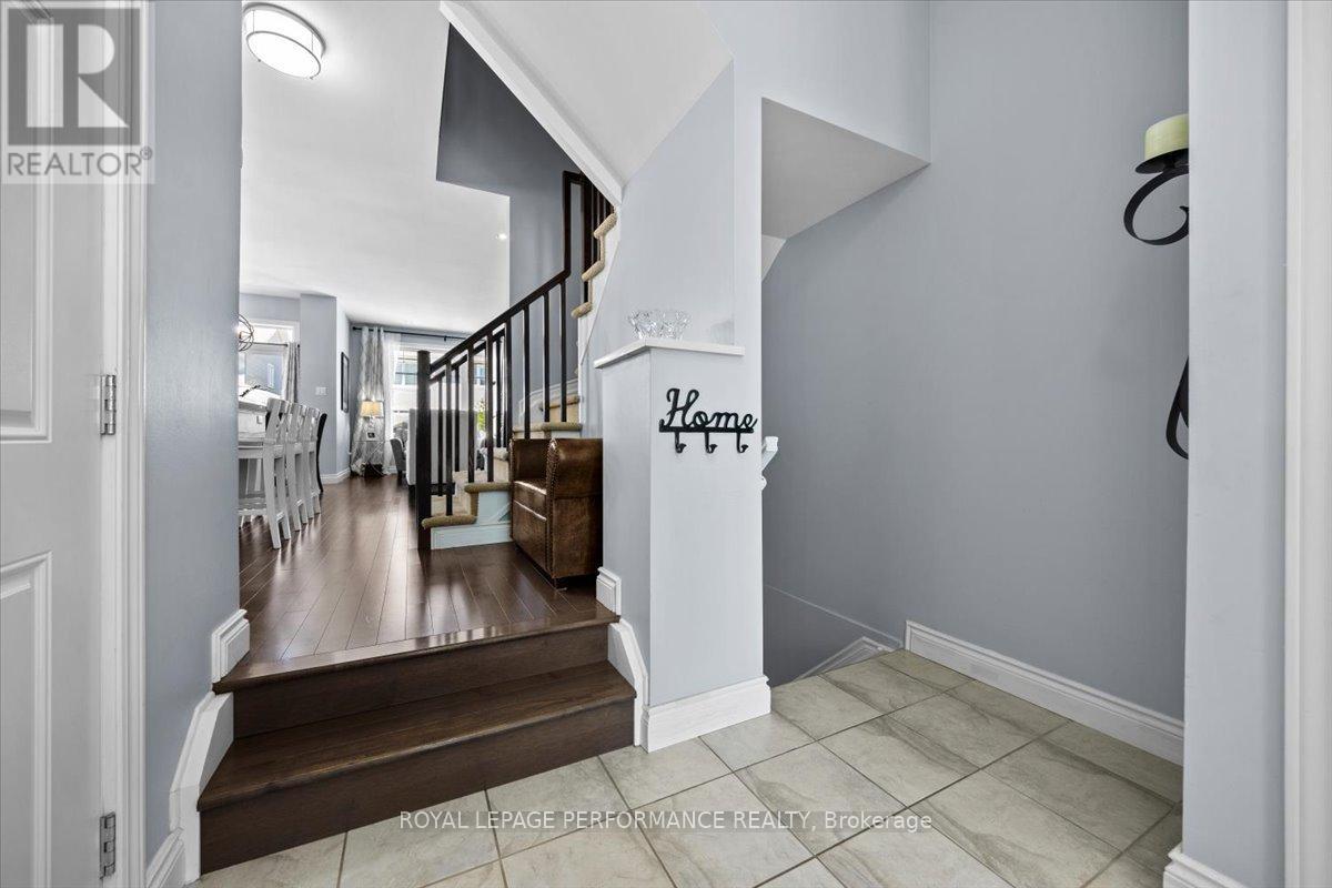 416 Rochefort Circle, Ottawa, Ontario  K4A 0M8 - Photo 3 - X12833080