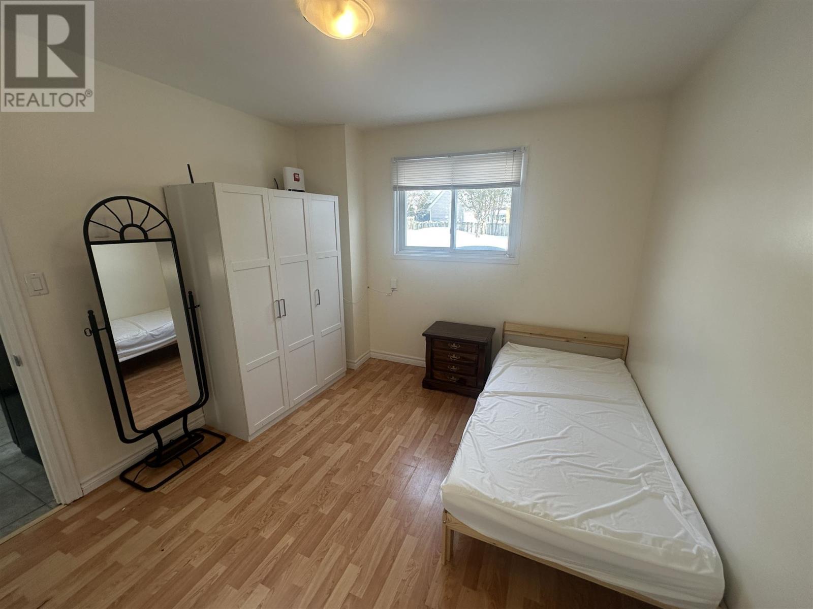 744 Pine St, Sault Ste. Marie, Ontario  P6B 3G1 - Photo 4 - SM260279