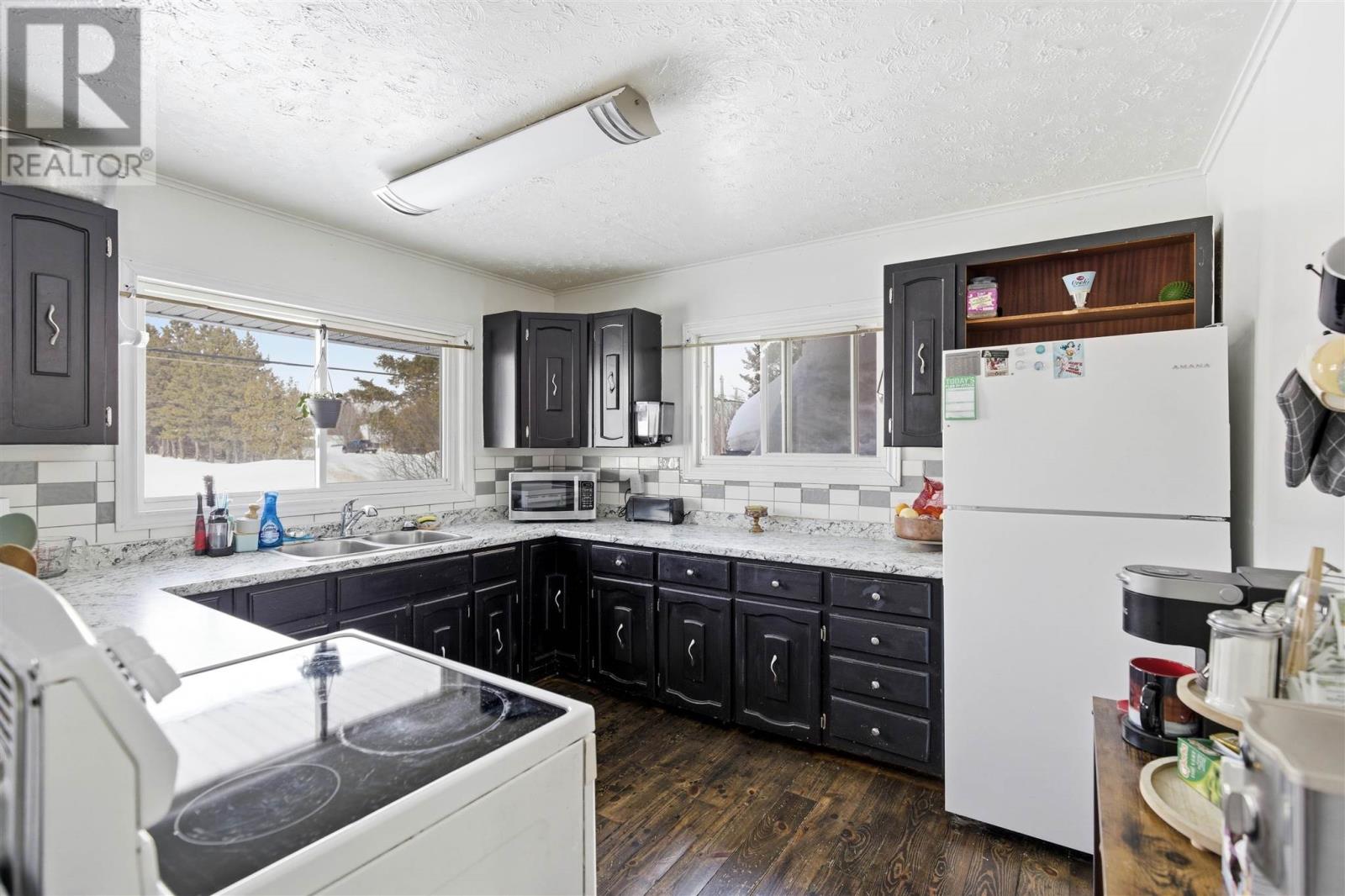 1363 Second Lin W, Sault Ste. Marie, Ontario  P6A 6K4 - Photo 8 - SM260381