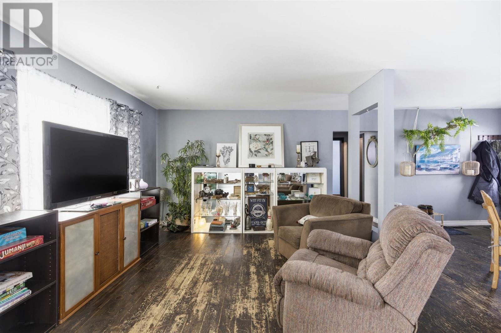 1363 Second Lin W, Sault Ste. Marie, Ontario  P6A 6K4 - Photo 7 - SM260381