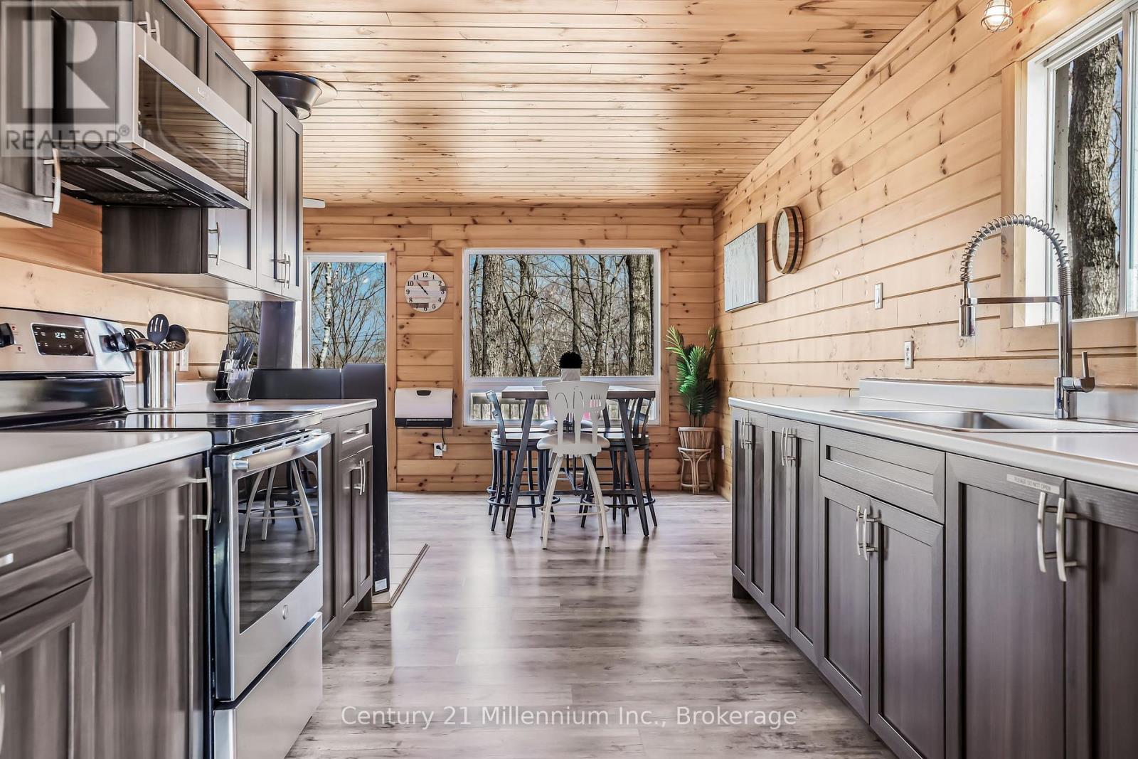 149 Tammy's Cove Road, Northern Bruce Peninsula, Ontario  N0H 1W0 - Photo 18 - X12833488