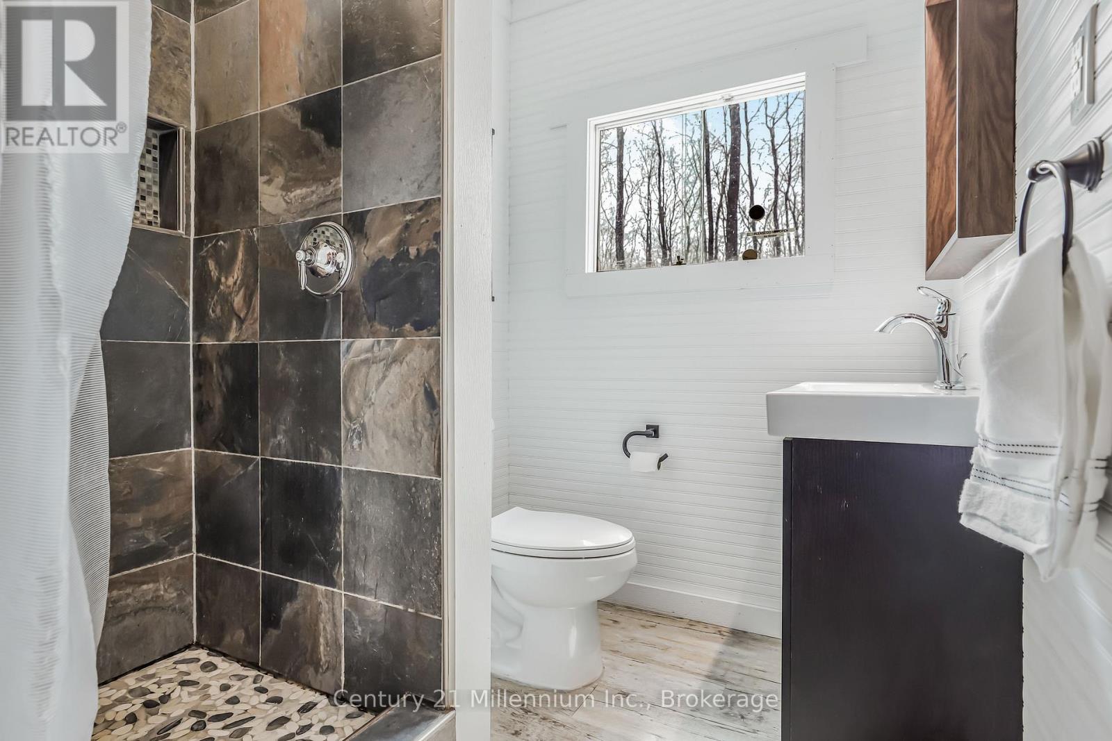 149 Tammy's Cove Road, Northern Bruce Peninsula, Ontario  N0H 1W0 - Photo 33 - X12833488