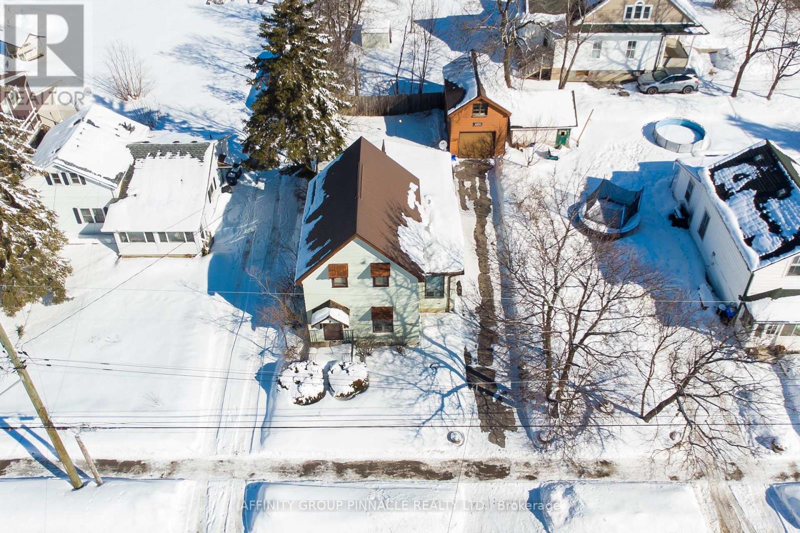 58 Bond Street, Kawartha Lakes, Ontario  K0M 1N0 - Photo 2 - X12833370