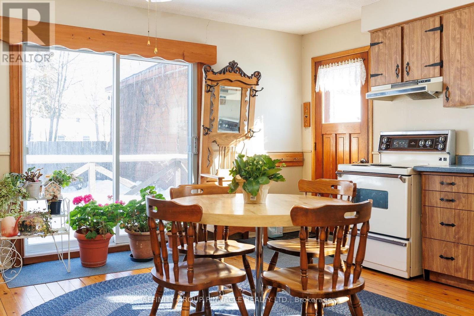 58 Bond Street, Kawartha Lakes, Ontario  K0M 1N0 - Photo 9 - X12833370