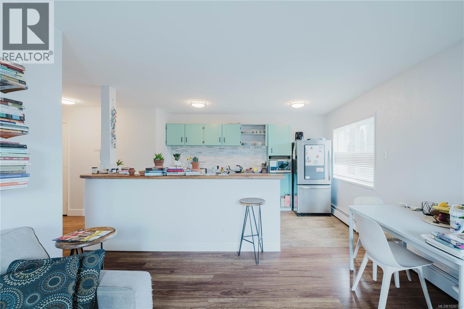 201 1235 Johnson St, Victoria, British Columbia  V8V 3N9 - Photo 8 - 1026727