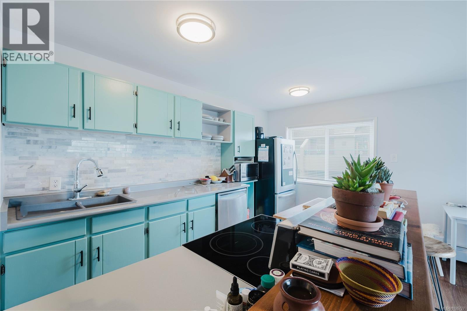 201 1235 Johnson St, Victoria, British Columbia  V8V 3N9 - Photo 11 - 1026727