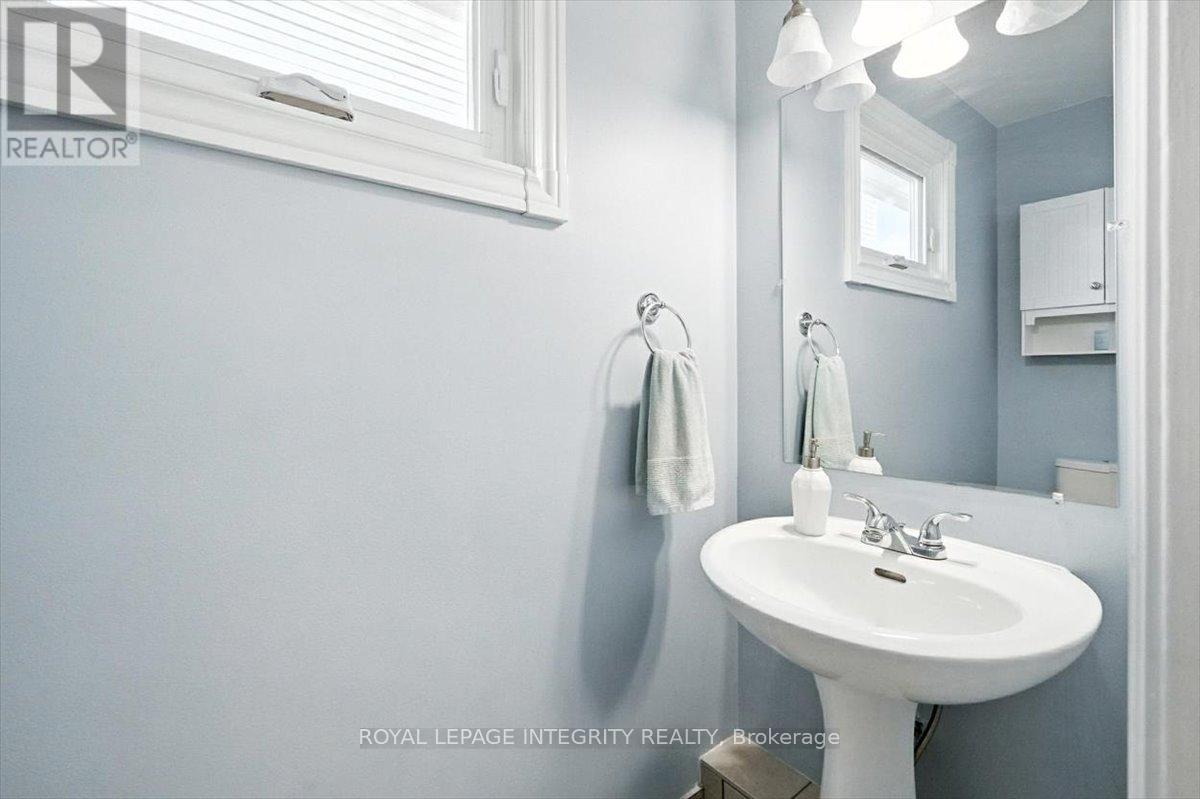 1097 Moselle Crescent, Ottawa, Ontario  K1C 2S8 - Photo 17 - X12833352