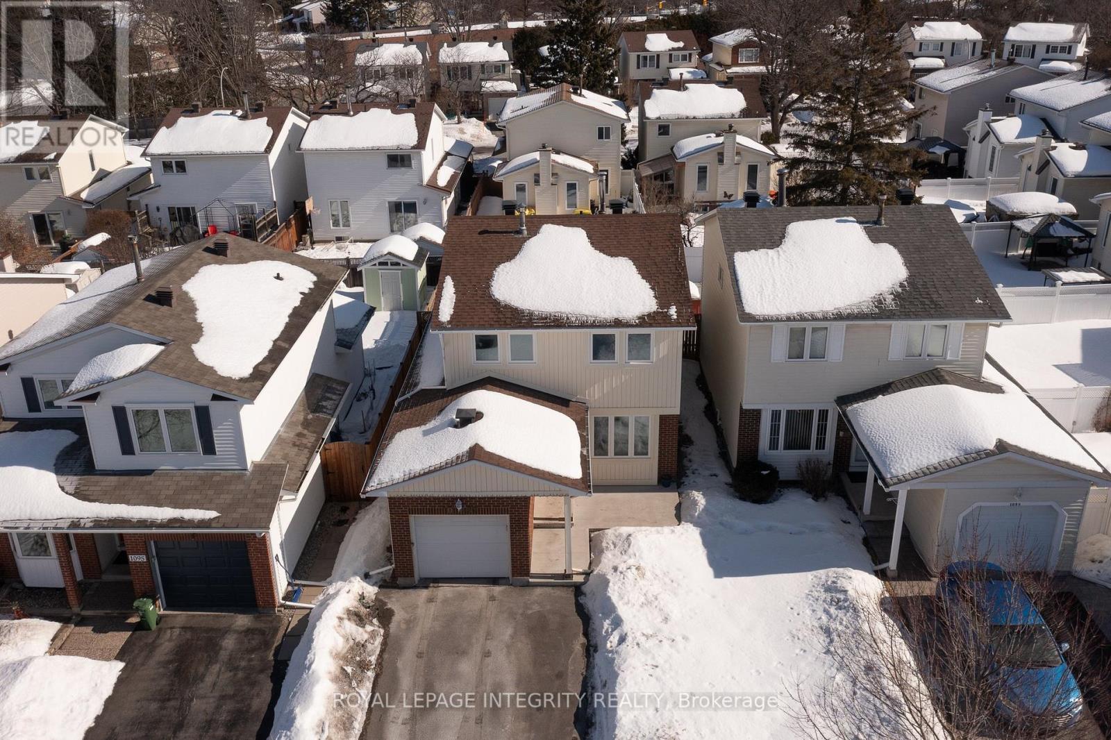 1097 Moselle Crescent, Ottawa, Ontario  K1C 2S8 - Photo 2 - X12833352