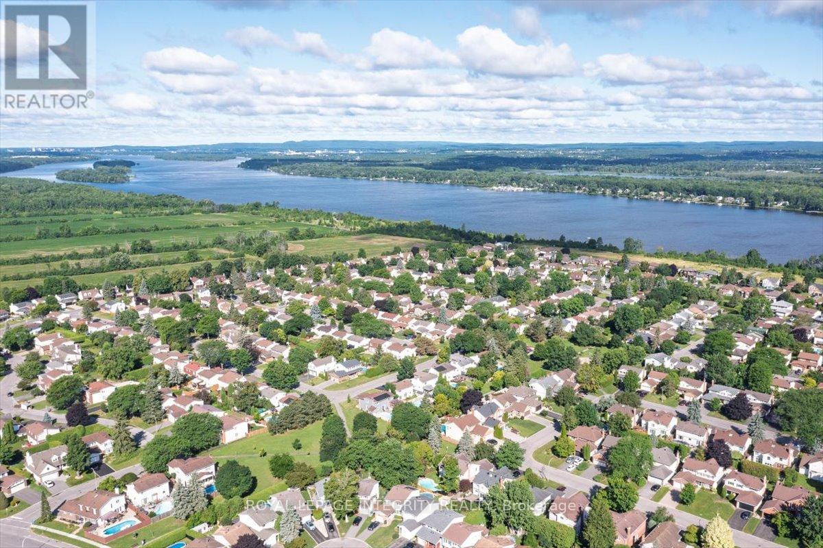 1097 Moselle Crescent, Ottawa, Ontario  K1C 2S8 - Photo 44 - X12833352