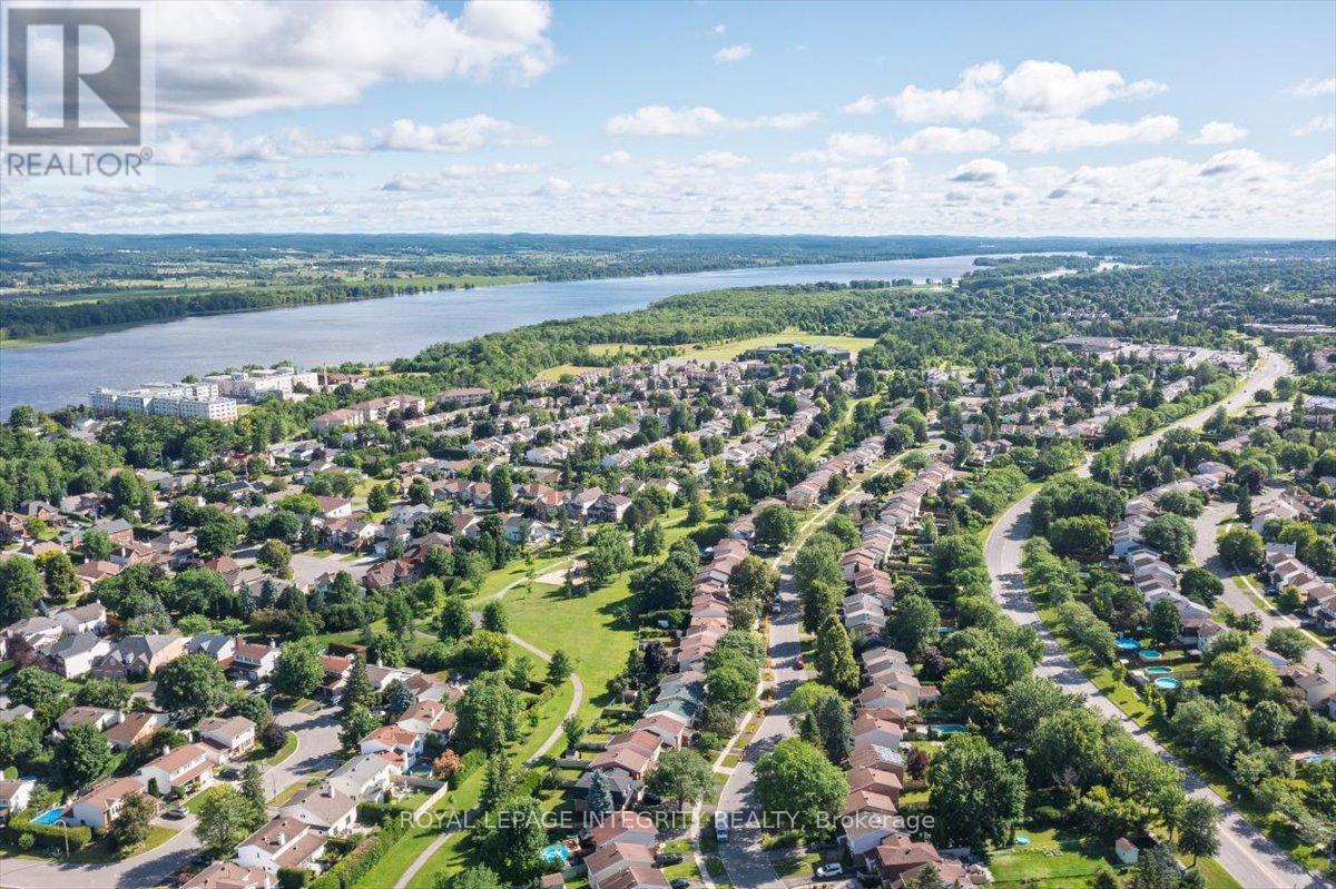 1097 Moselle Crescent, Ottawa, Ontario  K1C 2S8 - Photo 45 - X12833352