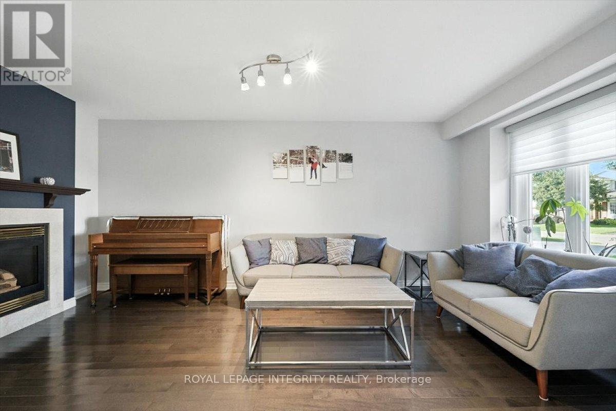 1097 Moselle Crescent, Ottawa, Ontario  K1C 2S8 - Photo 6 - X12833352