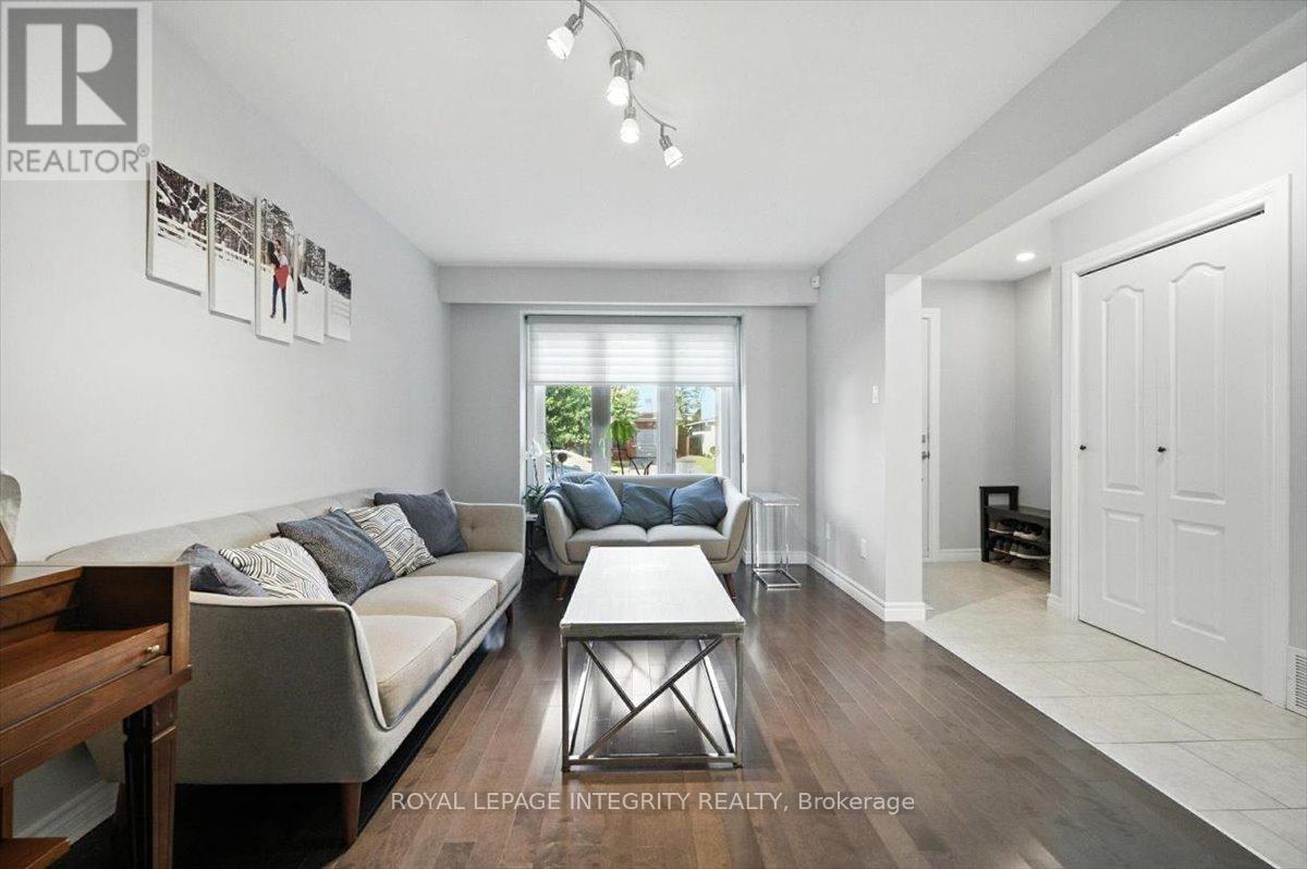 1097 Moselle Crescent, Ottawa, Ontario  K1C 2S8 - Photo 7 - X12833352