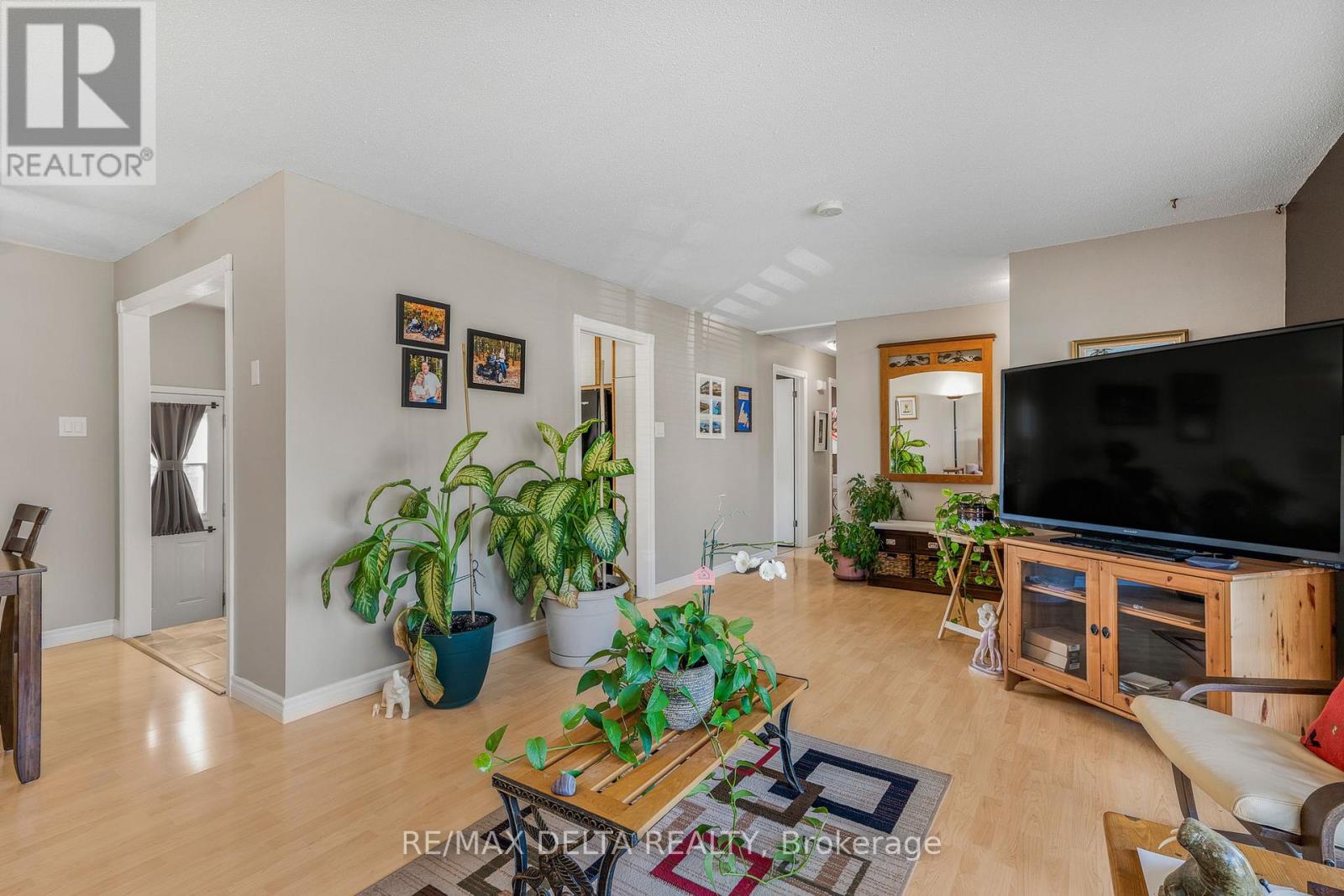 722 Nicole Street, Clarence-Rockland, Ontario  K4K 1G4 - Photo 8 - X12833380