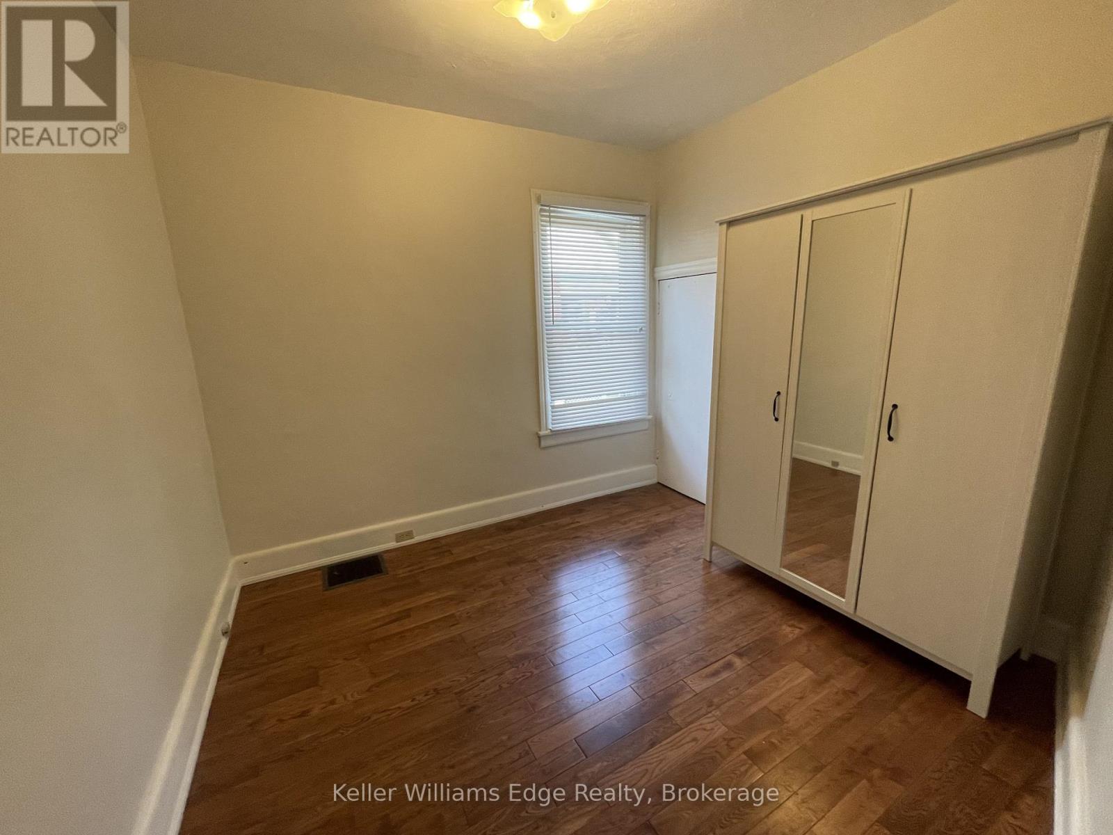 93 Sussex Street, Hamilton, Ontario  L8S 2E2 - Photo 10 - X12833350