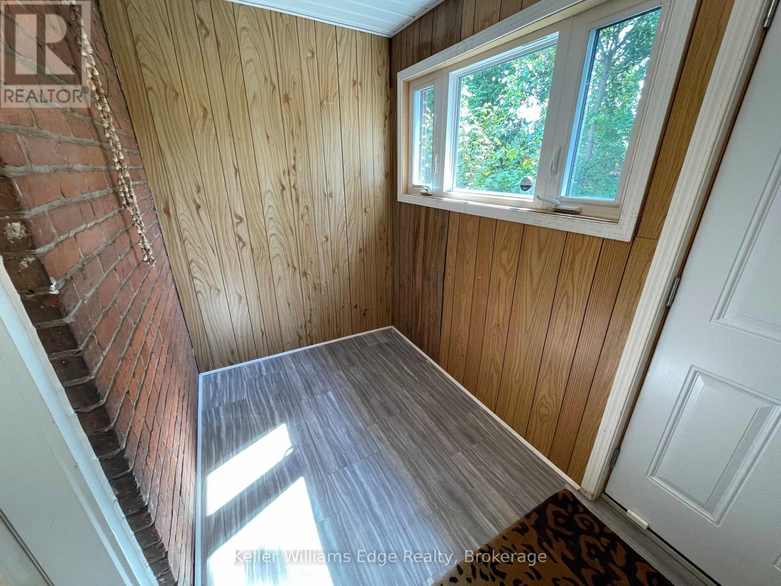 93 Sussex Street, Hamilton, Ontario  L8S 2E2 - Photo 12 - X12833350