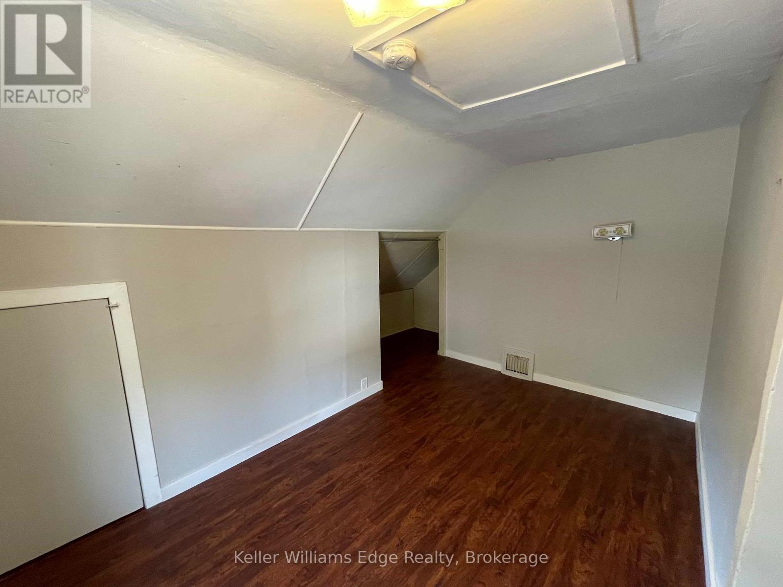 93 Sussex Street, Hamilton, Ontario  L8S 2E2 - Photo 15 - X12833350