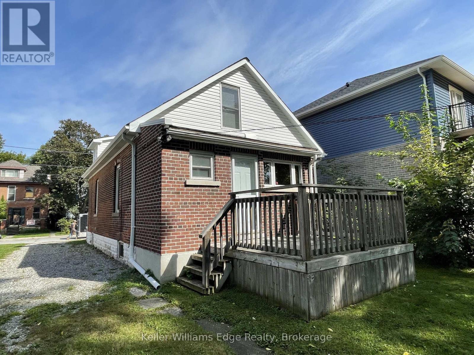 93 Sussex Street, Hamilton, Ontario  L8S 2E2 - Photo 2 - X12833350