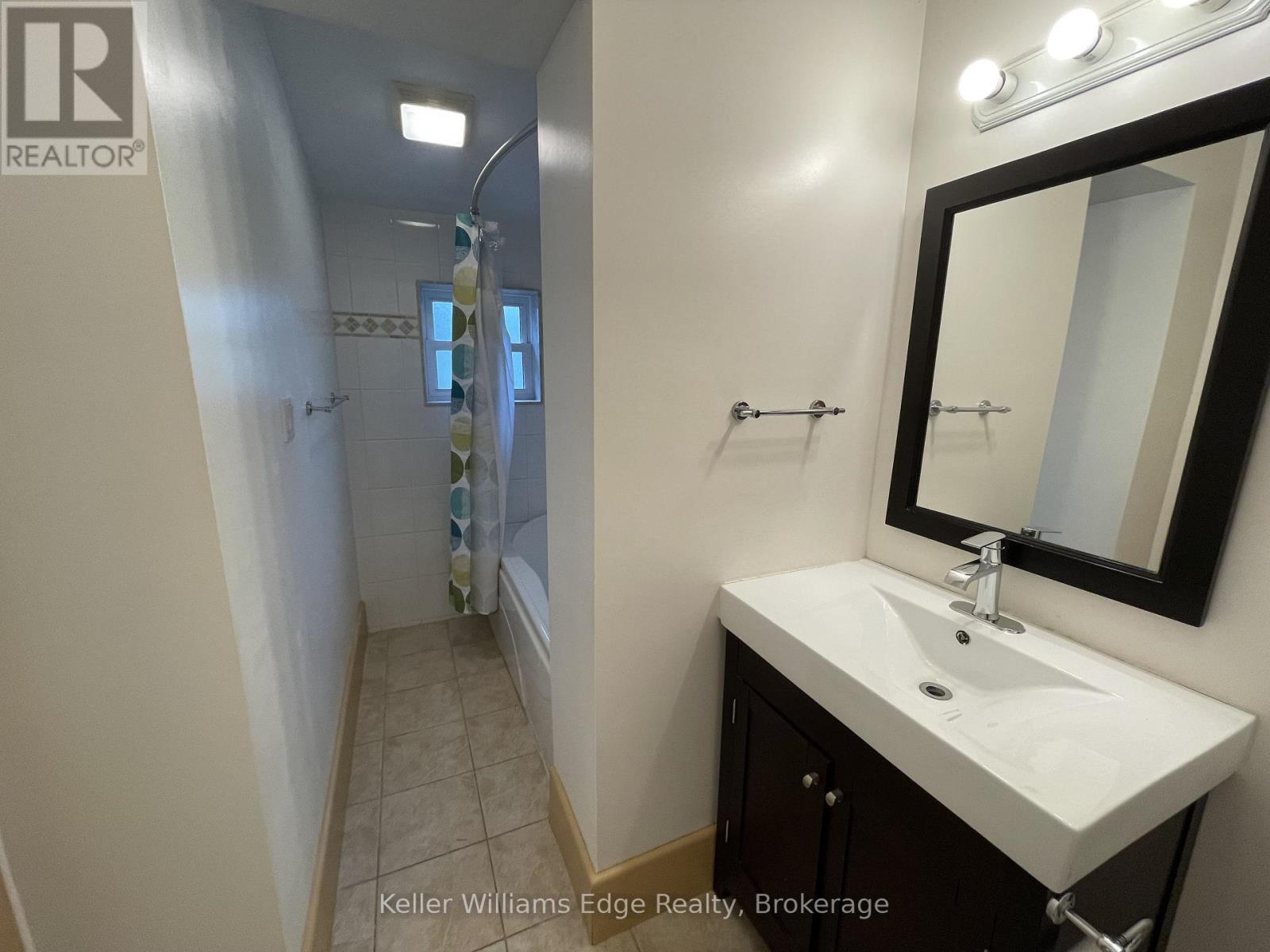 93 Sussex Street, Hamilton, Ontario  L8S 2E2 - Photo 6 - X12833350