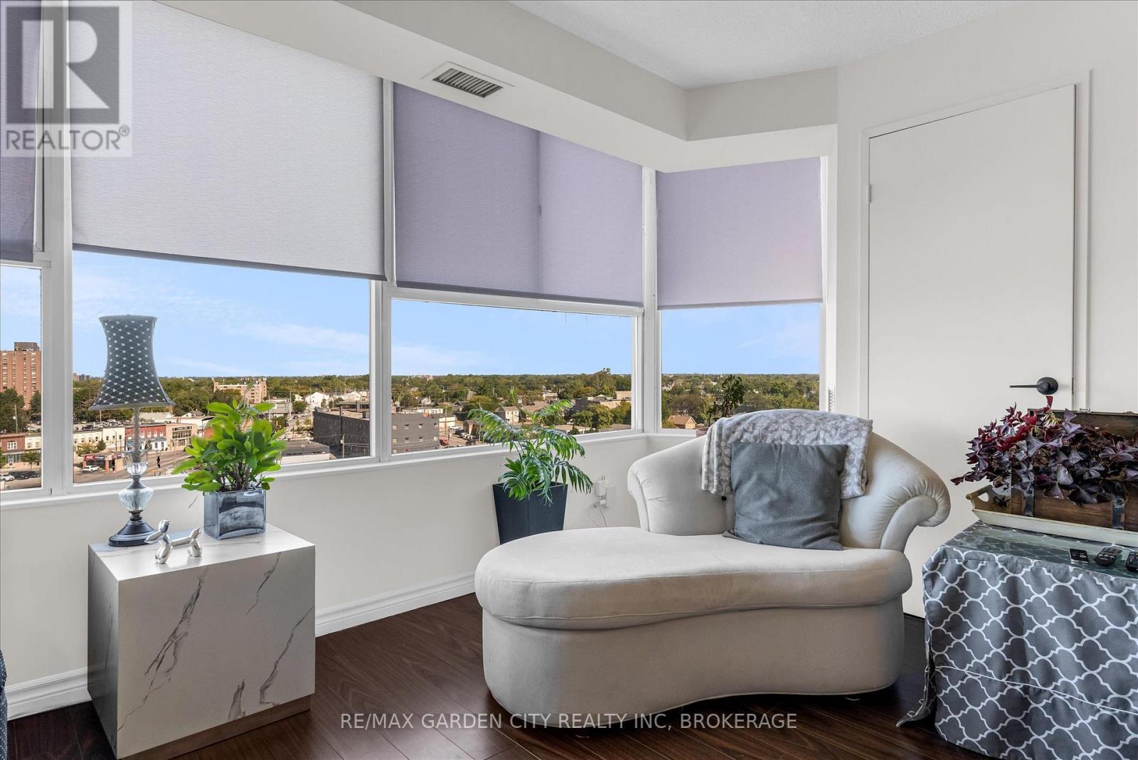 1111 - 7 Gale Crescent, St. Catharines (E. Chester), Ontario  L2R 7M8 - Photo 7 - X12833384