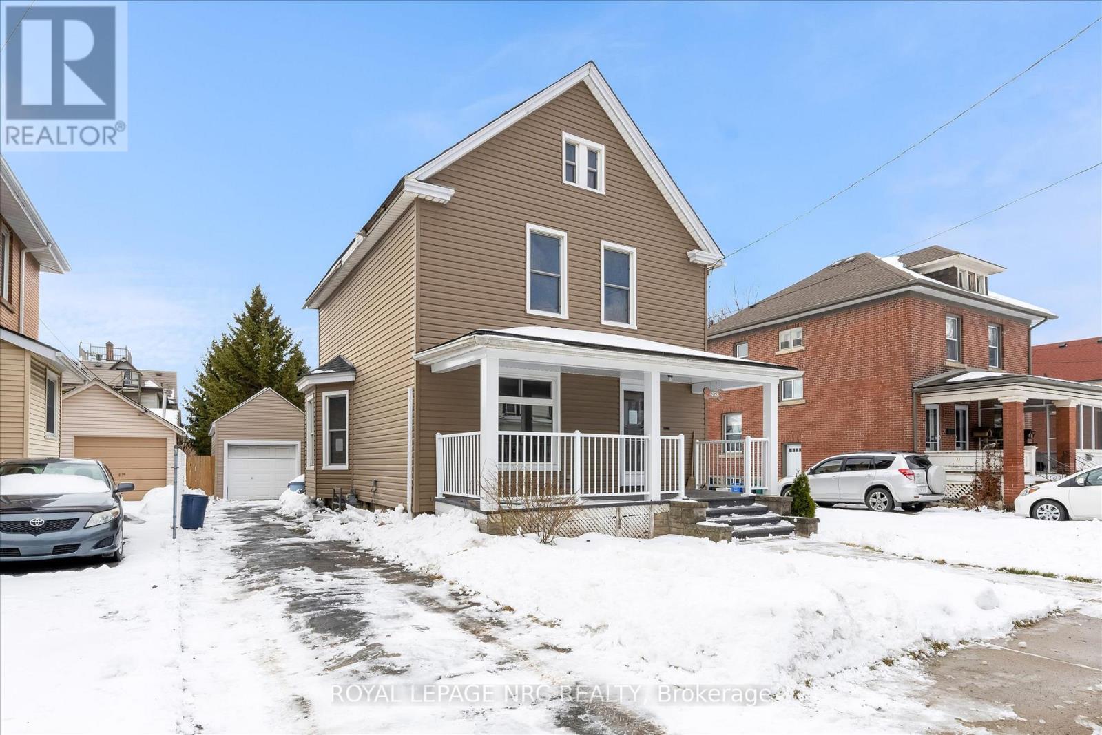 4878 Stamford Street, Niagara Falls, Ontario  L2E 1M1 - Photo 1 - X12833418