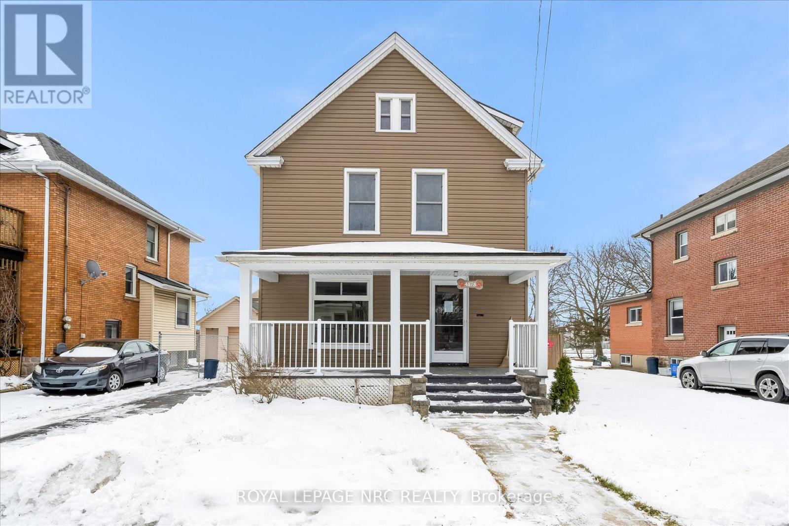 4878 Stamford Street, Niagara Falls, Ontario  L2E 1M1 - Photo 2 - X12833418
